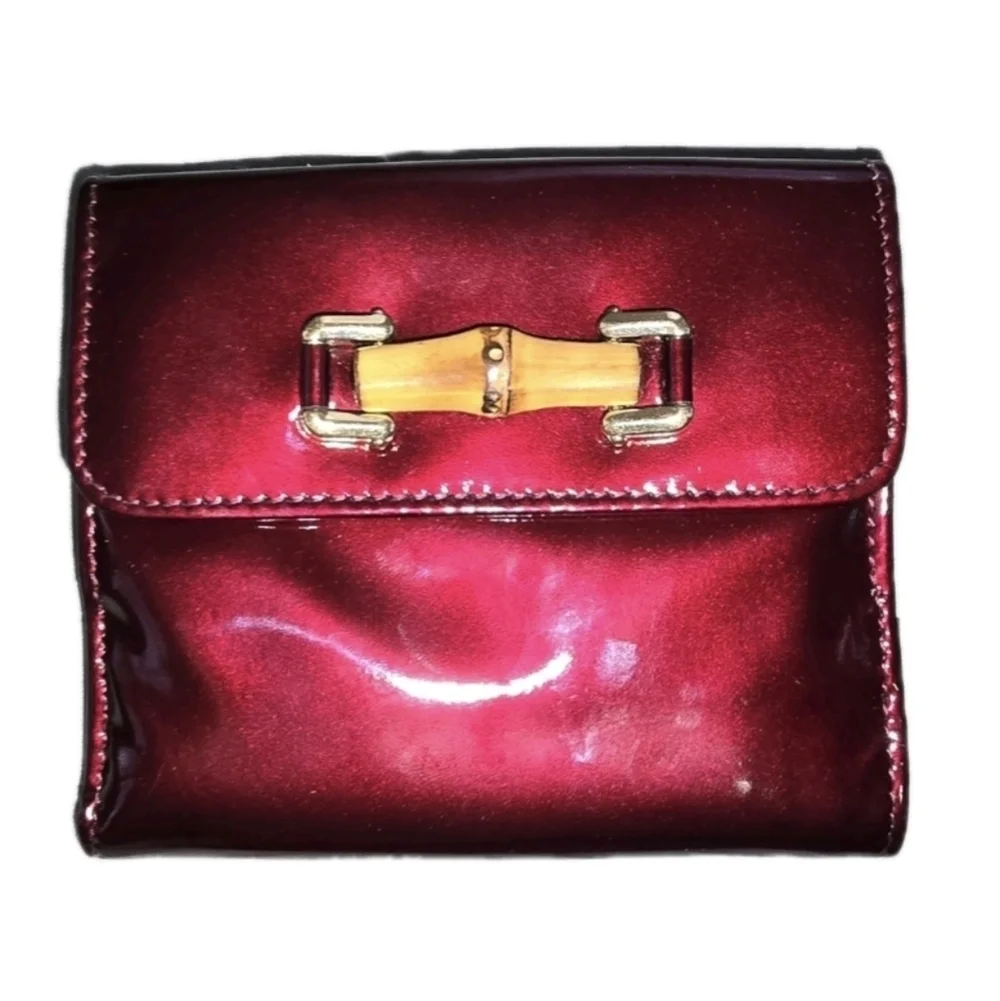 Elegant And Classic Authentic Gucci Burgundy Leather Wallet With Bamboo Accent